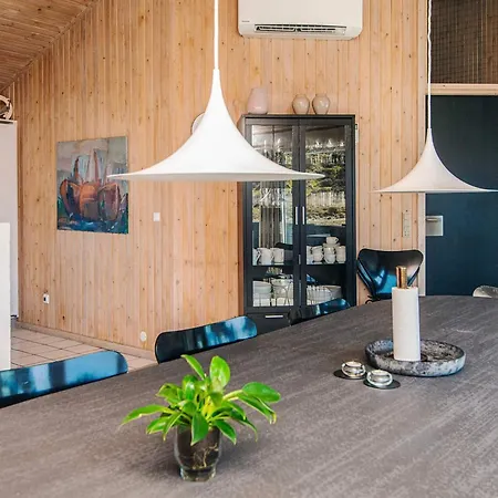 Luxury Retreat By The - By Traum Holiday home *